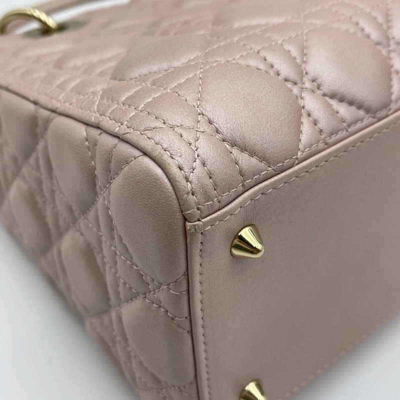 Dior 迪奧珠光粉羊皮五格戴妃包 尺寸24*11*20，專櫃價46000-8