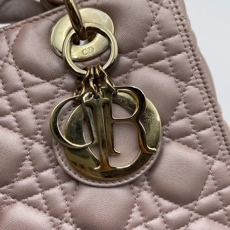 Dior 迪奧珠光粉羊皮五格戴妃包 尺寸24*11*20，專櫃價46000-18