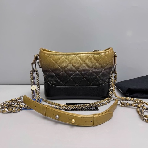 Chanel香奈兒 限量黑金漸變色荔枝紋小號流浪包