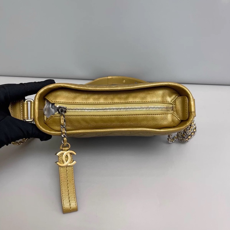 Chanel香奈兒 限量黑金漸變色荔枝紋小號流浪包-3