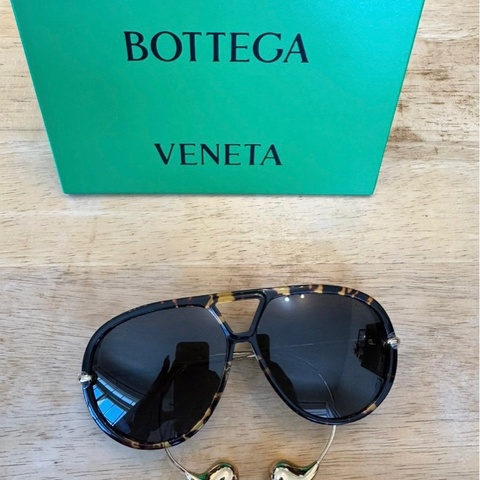 全新Bottega Veneta 水滴耳環 金色飛行眼鏡aviator oversize墨鏡