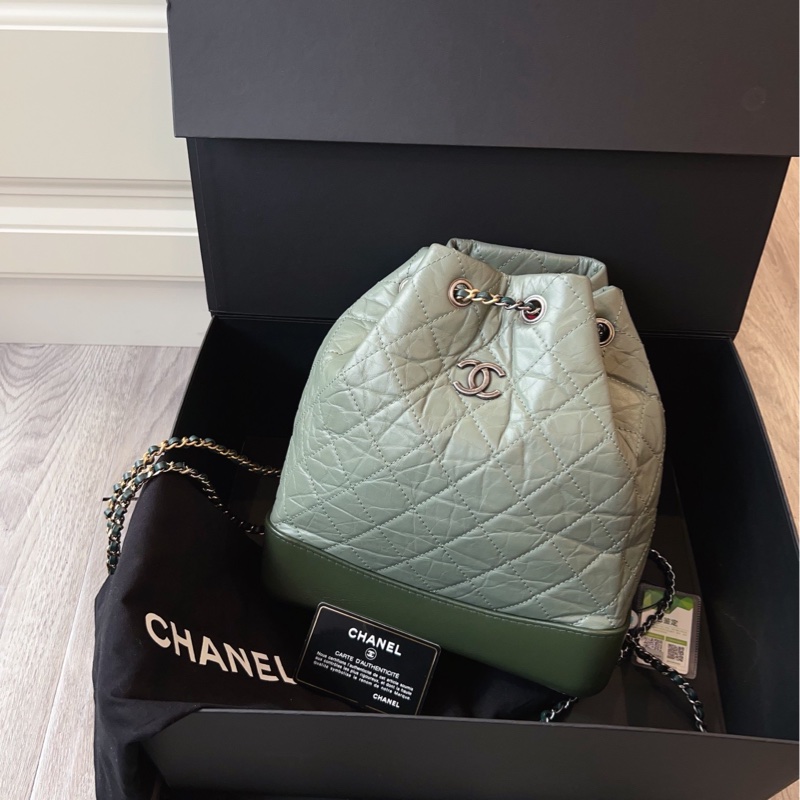 【99新全套🆕】Chanel  Gabrielle菱格牛皮流浪雙肩包 金銀鴛鴦鏈條小號 背包-7