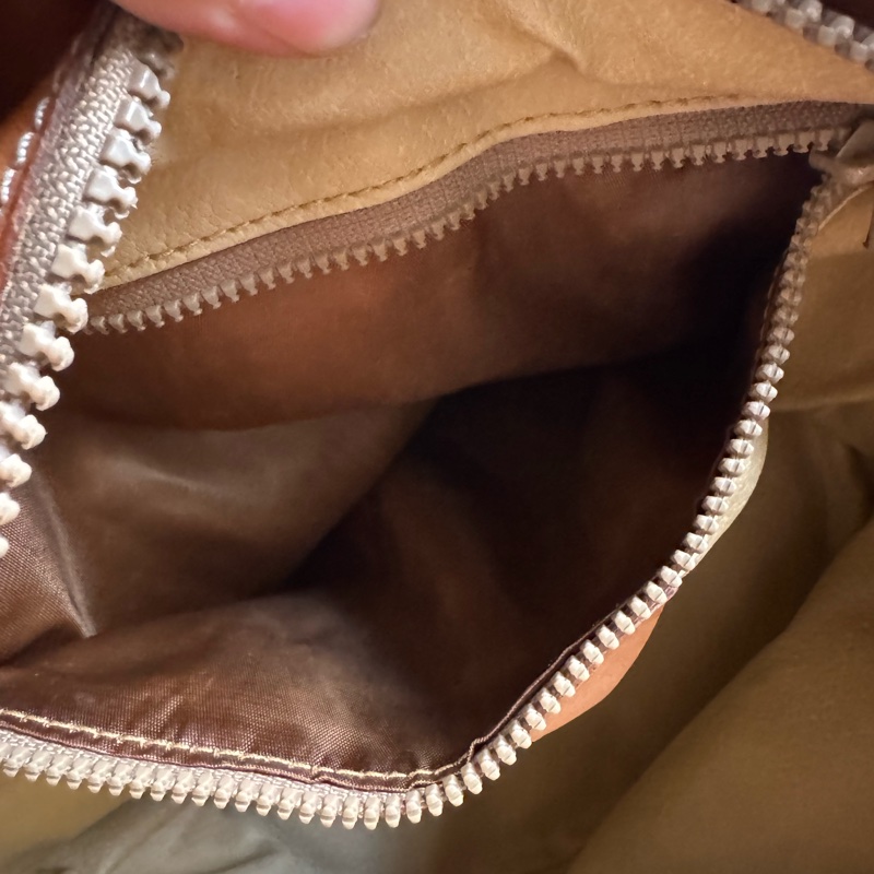 Celine Macadam 水桶包 腋下包 淺棕老花 真皮包 蓆琳-22