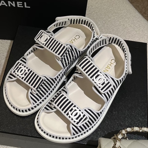 Chanel 黑白條紋雙C鞋⭐️全新New 🐈