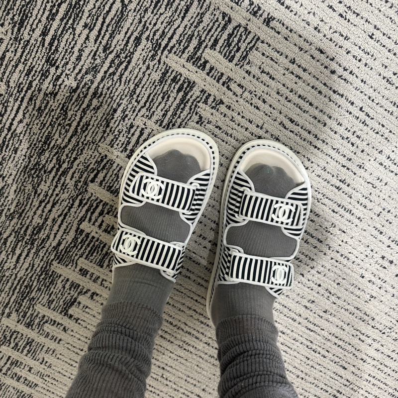 Chanel 黑白條紋雙C鞋⭐️全新New 🐈-2