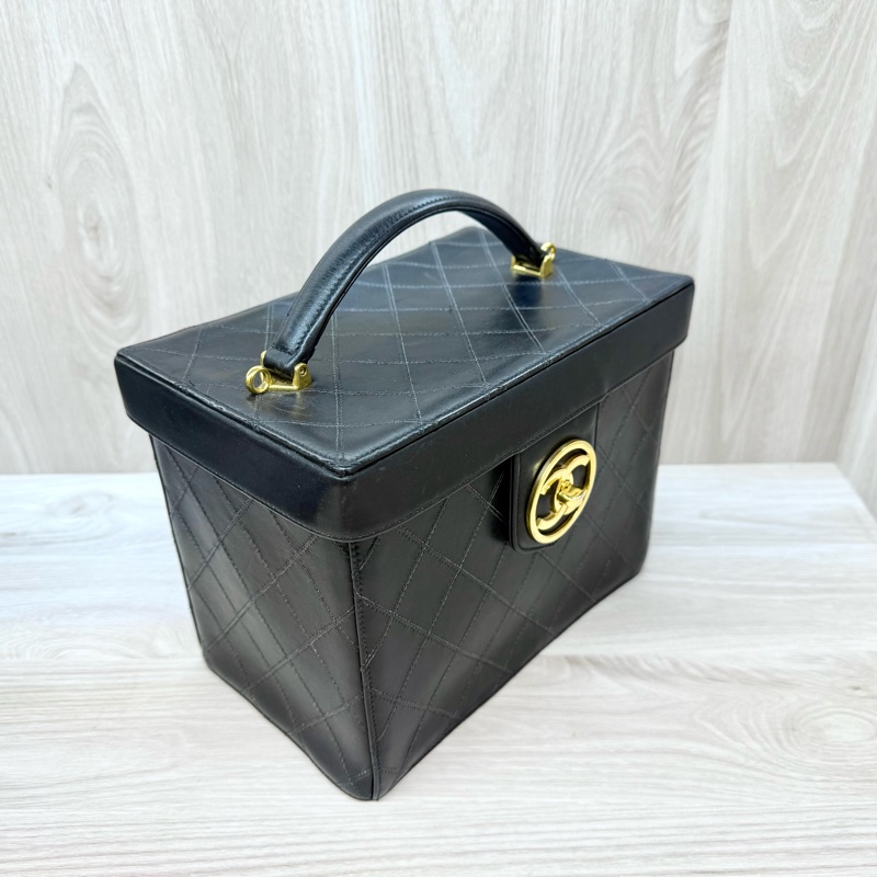 Chanel黑牛皮Vanitycase化妝箱A01620-4
