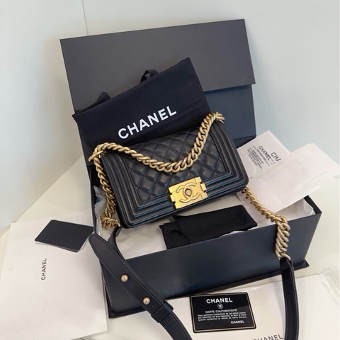 【98新以上大全套🆕】Chanel 黑金牛皮leboy 小號 small 單肩包