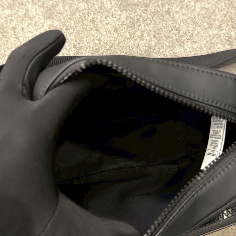 Burberry黑色相機包-5