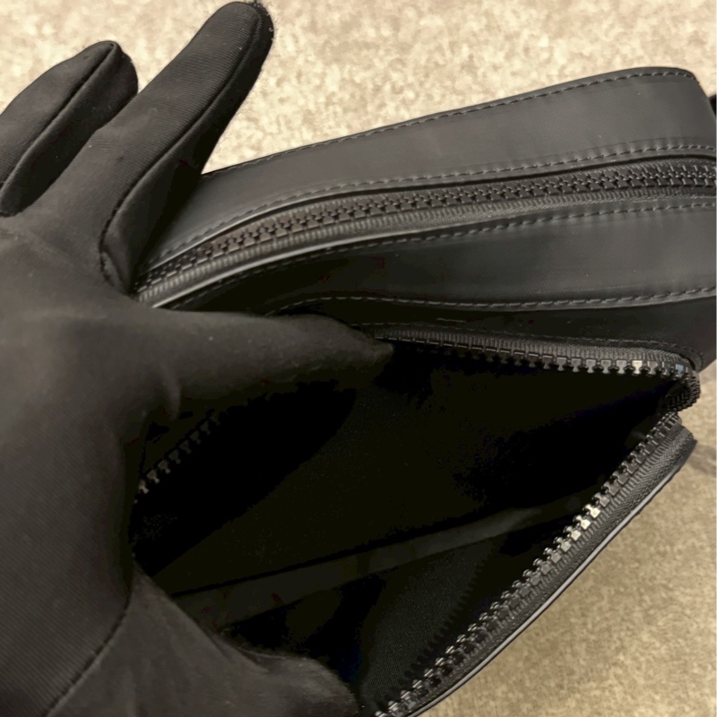 Burberry黑色相機包-7