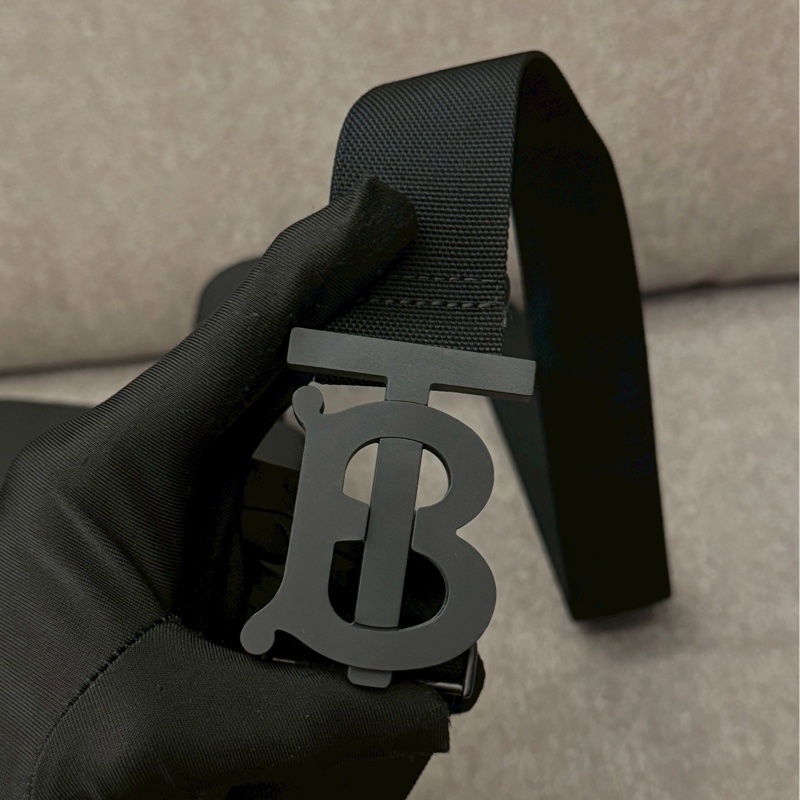 Burberry黑色相機包-8