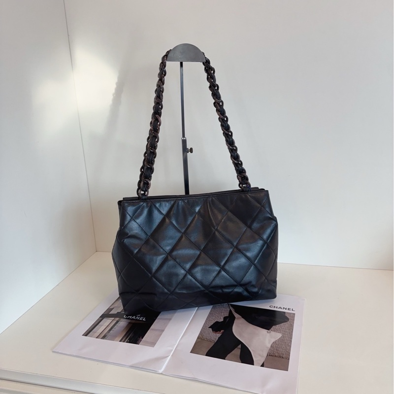 【97新🆕】Chanel soblack黑天使大菱格亞克力粗鏈條tote奶粉包 像塊濃郁的黑巧🍫方正 單肩包-2