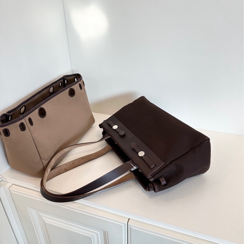 【9798新🆕】Hermes 橫版Herbag Tote 深淺棕色🏾雙替換袋 銀扣 框H 單肩包-6