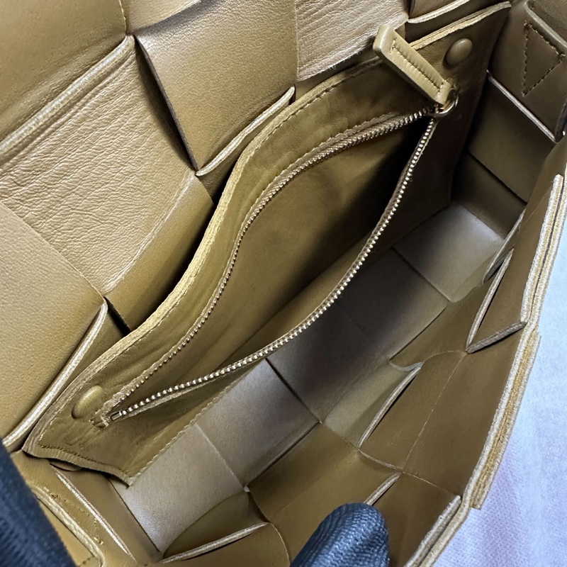 BV Cassette 卡其棕焦糖色編織卡帶包-3