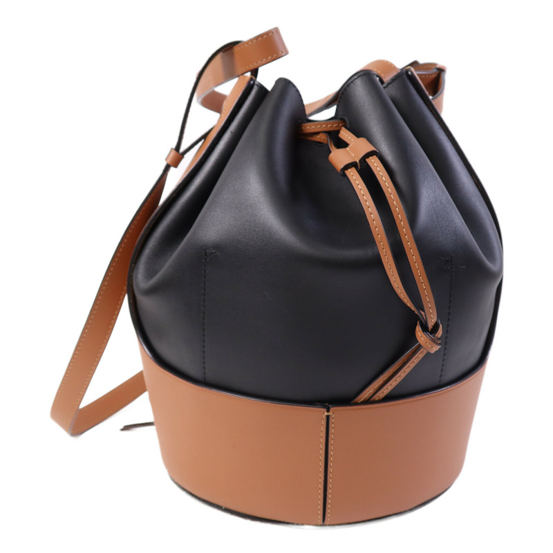 LOEWE 牛皮皮革Balloon Medium金扣手挽肩背兩用袋-1