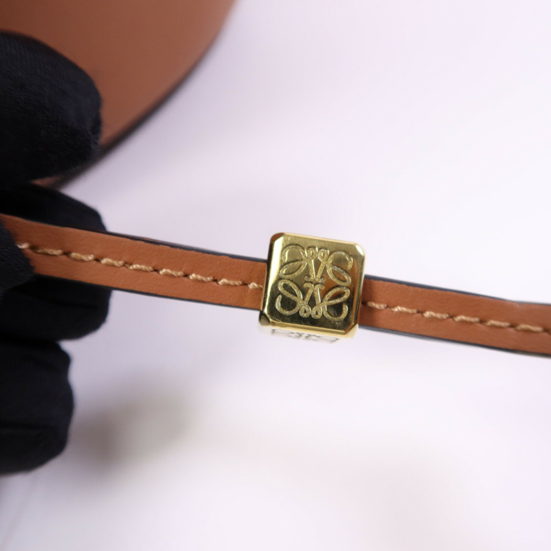 LOEWE 牛皮皮革Balloon Medium金扣手挽肩背兩用袋-6