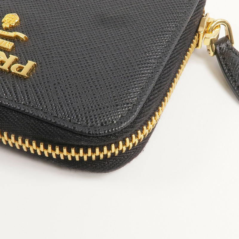 PRADA Saffiano皮革Coin Case金扣零錢包-16