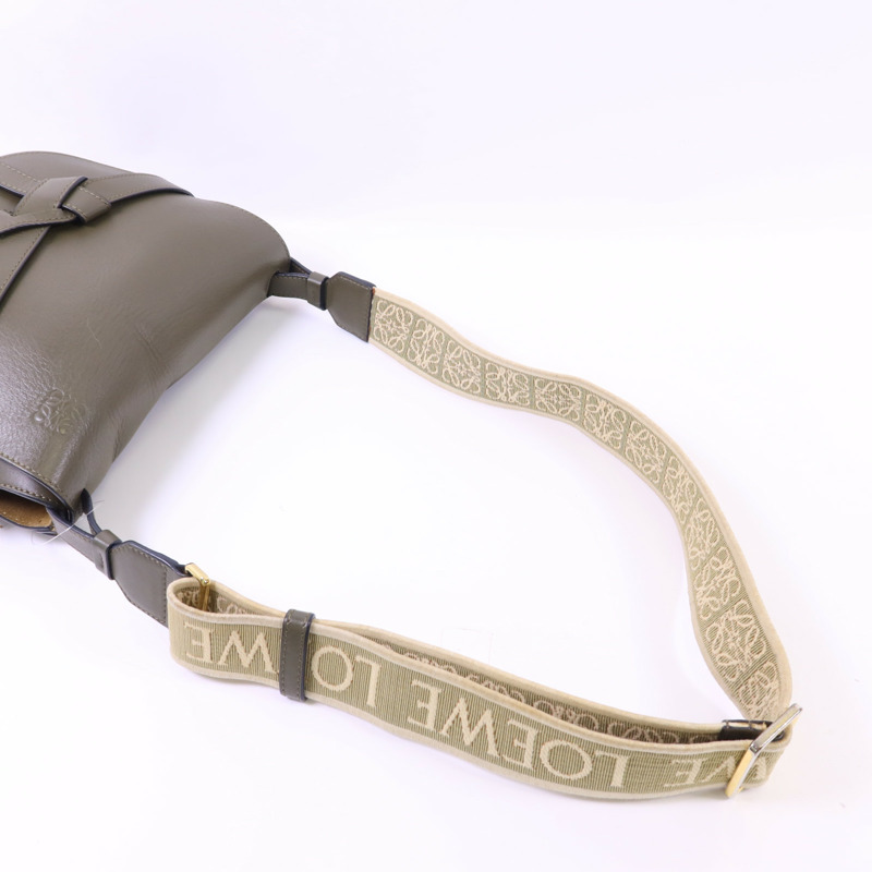 LOEWE 牛皮皮革Gate Medium金扣肩背袋-4