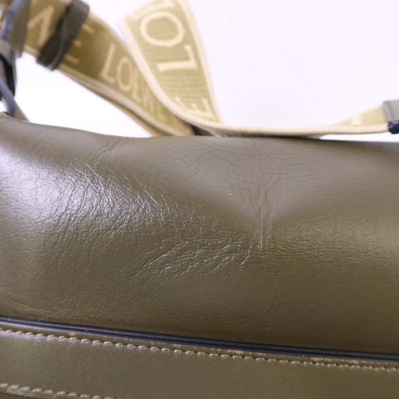 LOEWE 牛皮皮革Gate Medium金扣肩背袋-14