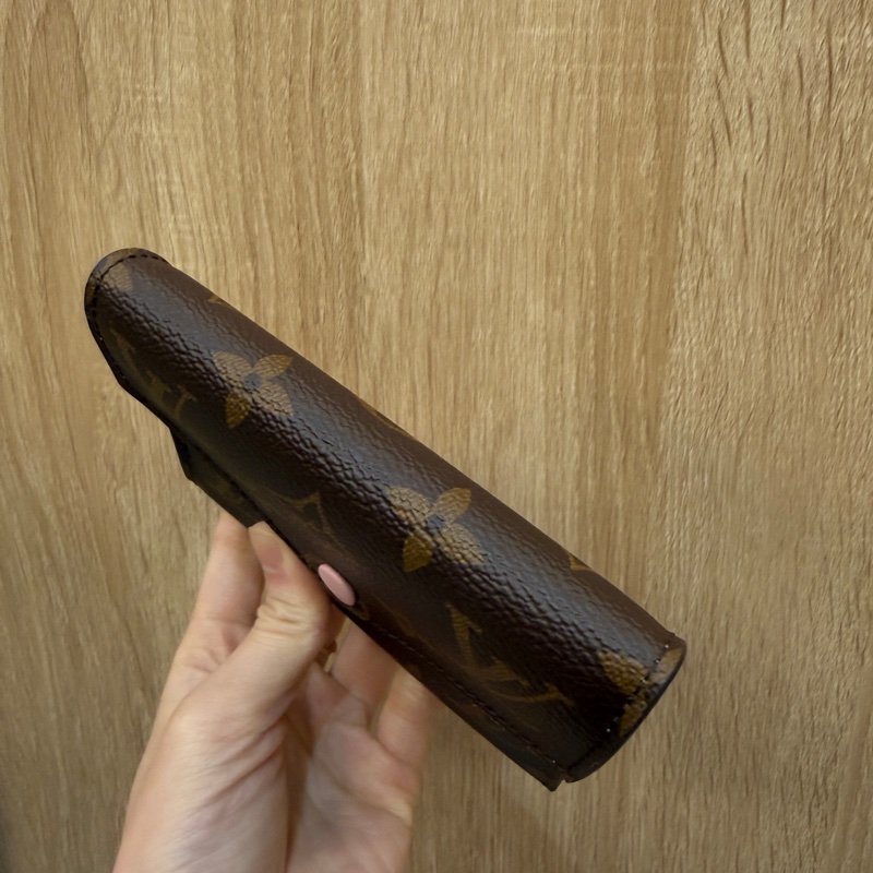 LV 原花粉皮釦Victorine三折短夾M62360-4