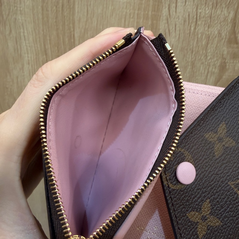 LV 原花粉皮釦Victorine三折短夾M62360-13