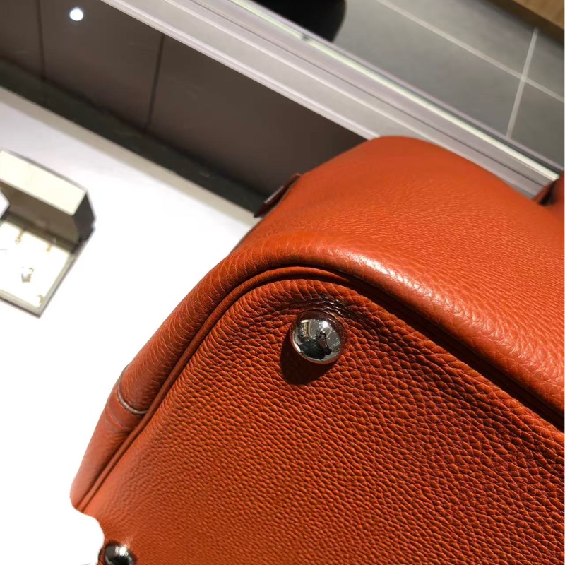 hermes愛馬仕bolide45橘紅色x刻，超級帥氣，男女通用，日常旅行都可以用，非常實用的包包-11