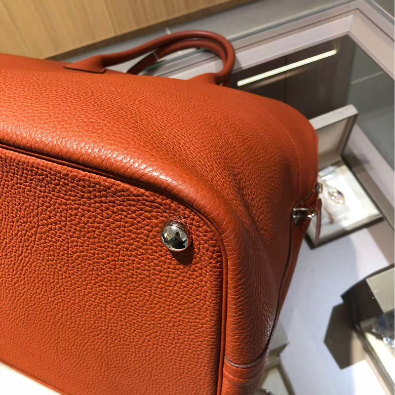 hermes愛馬仕bolide45橘紅色x刻，超級帥氣，男女通用，日常旅行都可以用，非常實用的包包-12