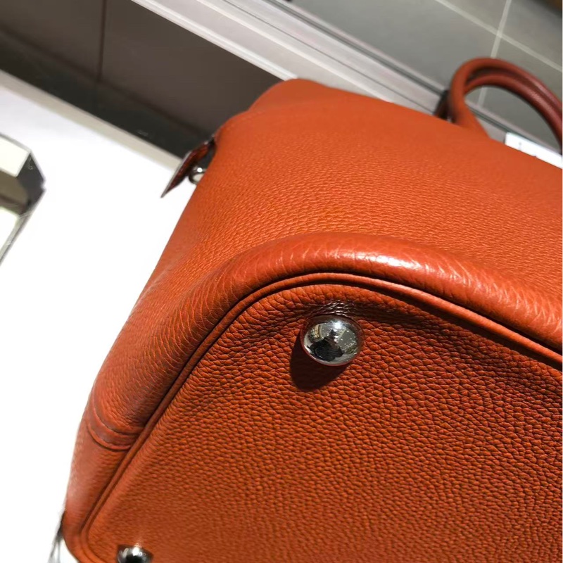 hermes愛馬仕bolide45橘紅色x刻，超級帥氣，男女通用，日常旅行都可以用，非常實用的包包-13