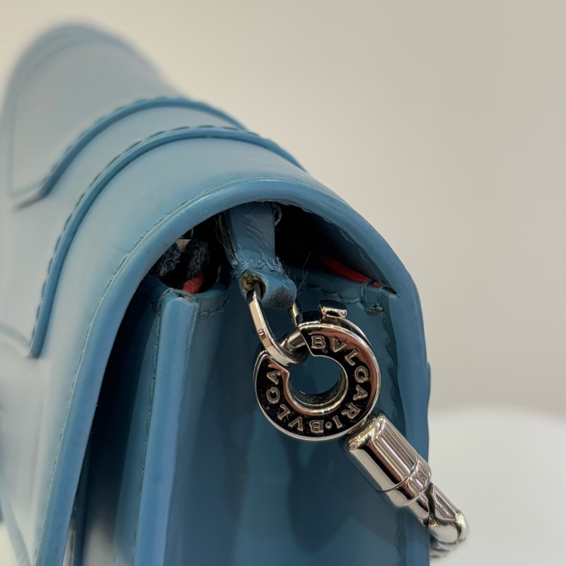 BVLGARI藍/粉橘長型蛇頭鍊帶斜背-11