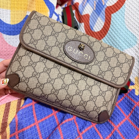 Gucci 虎頭胸腰包