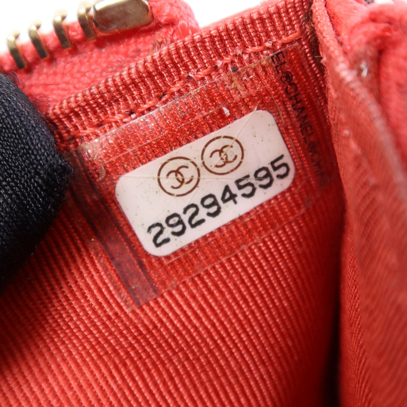 CHANEL 牛皮皮革Phone Case金扣長錢包-6