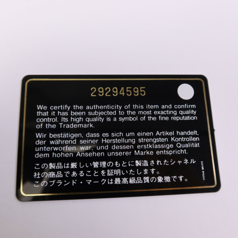 CHANEL 牛皮皮革Phone Case金扣長錢包-13