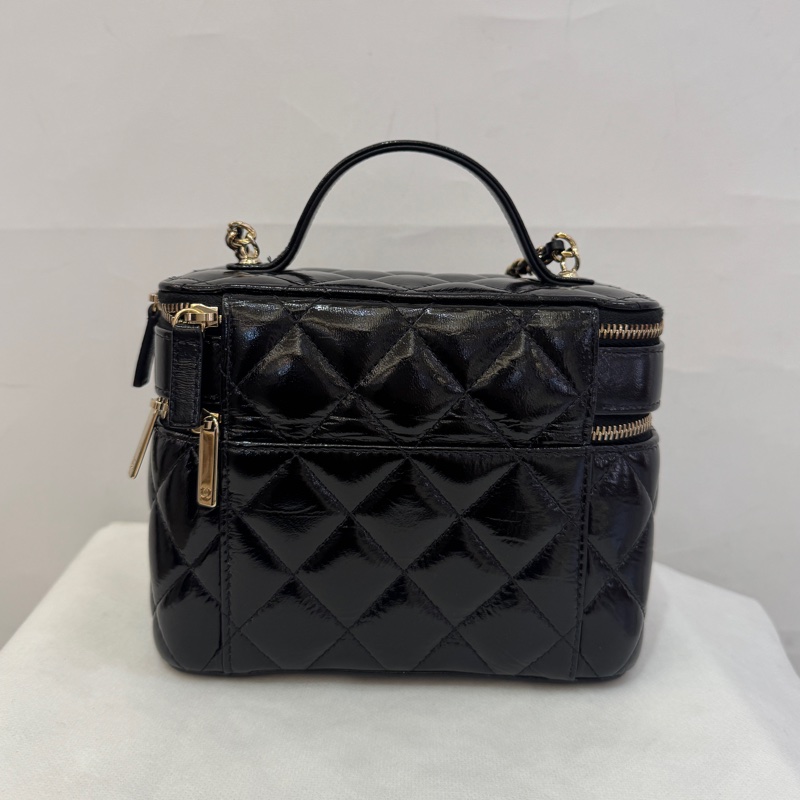 Chanel 黑金油蠟皮雙層化妝盒-2