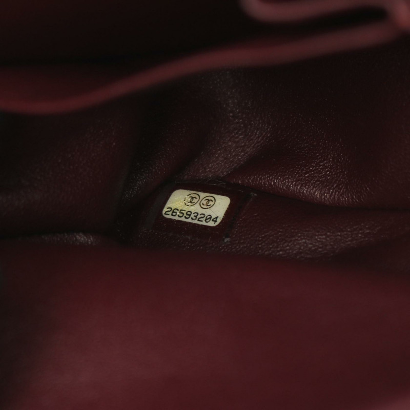 香奈兒 (CHANEL) 人字紋 V 型縫線 W 翻蓋鏈條單肩背包 A01166 黑色皮革 GHW-4