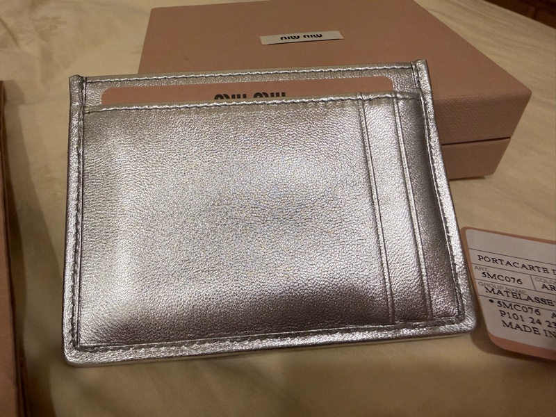 miumiu 全新Matelassé納帕軟皮卡片套-3