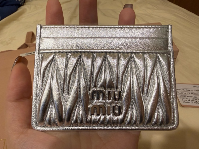 miumiu 全新Matelassé納帕軟皮卡片套-5