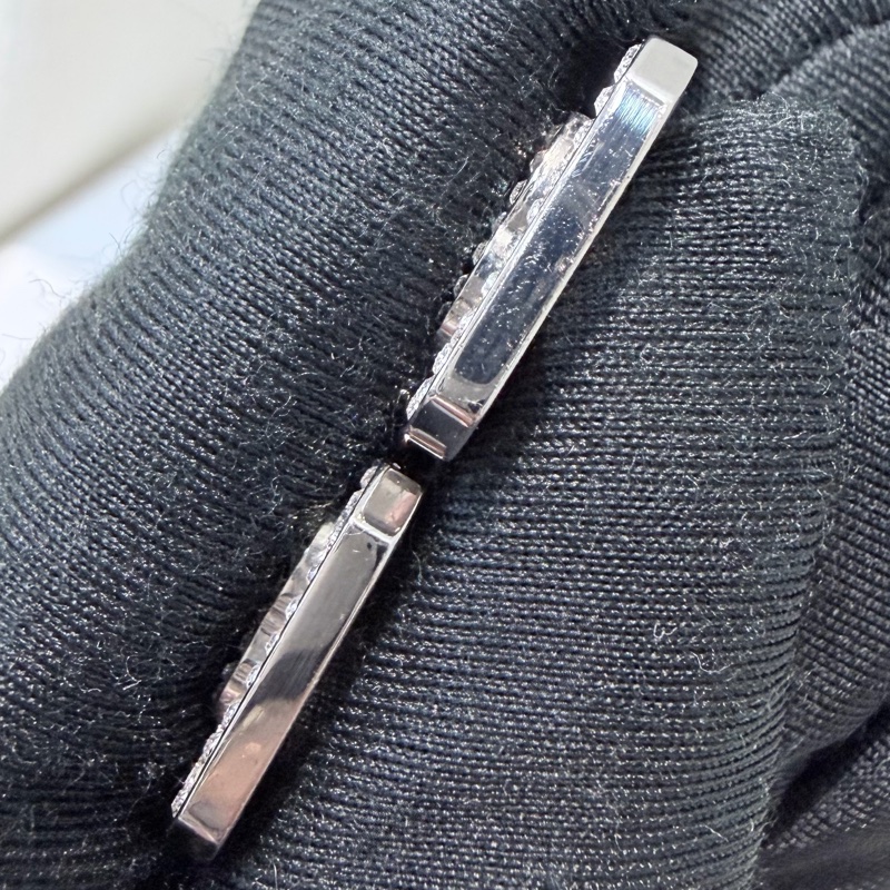 Chanel B17 銀色方形CC水鑽耳環 XB854-12