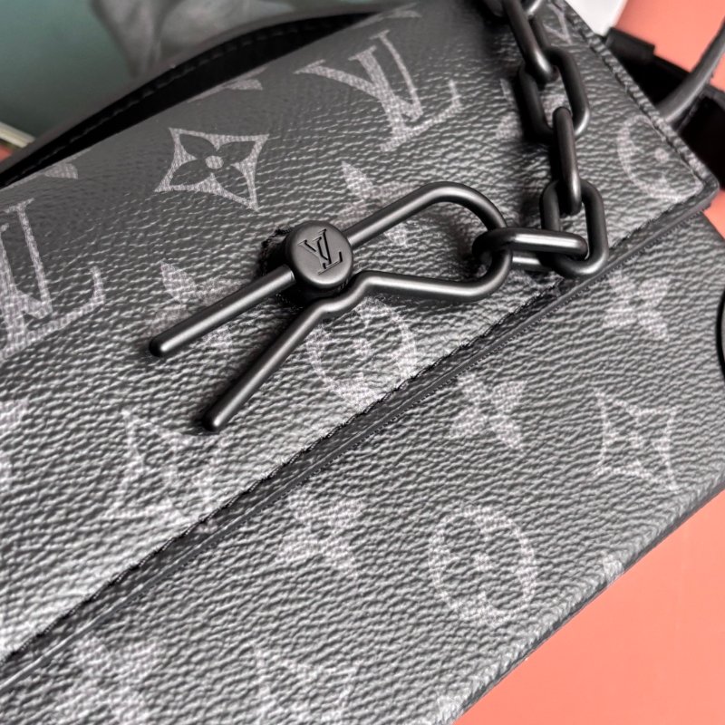 ::LOUIS VUITTON:: LV M81783 Steamer黑花紋黑鍊條吸釦方型隨身錢包 斜背包-9