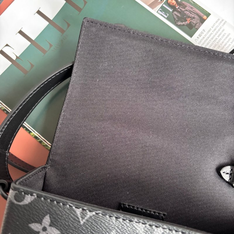 ::LOUIS VUITTON:: LV M81783 Steamer黑花紋黑鍊條吸釦方型隨身錢包 斜背包-17