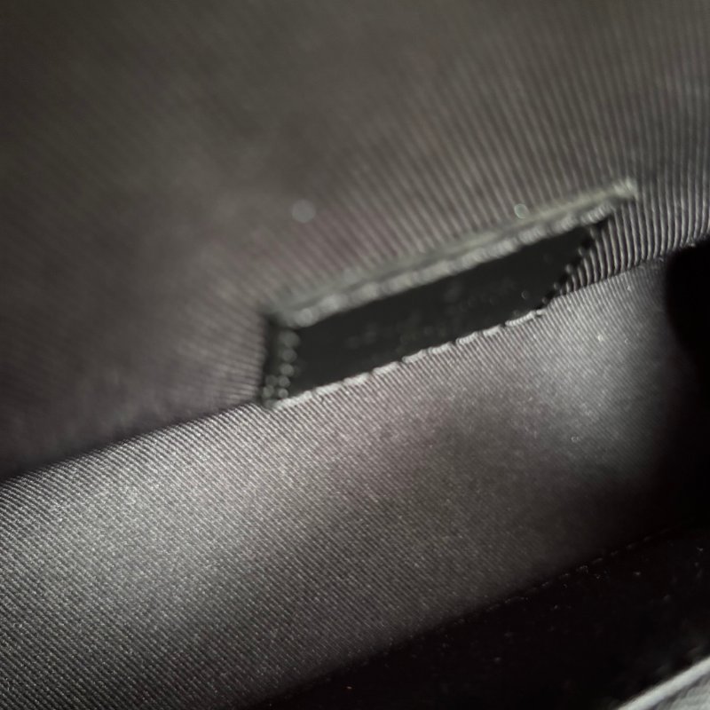 ::LOUIS VUITTON:: LV M81783 Steamer黑花紋黑鍊條吸釦方型隨身錢包 斜背包-23