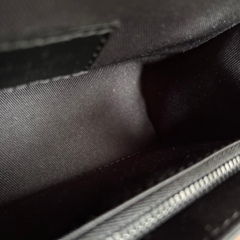 ::LOUIS VUITTON:: LV M81783 Steamer黑花紋黑鍊條吸釦方型隨身錢包 斜背包-24