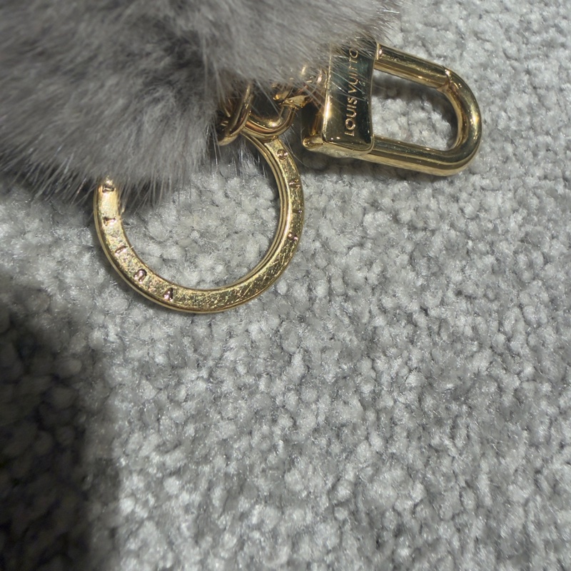 LOUIS VUITTON Vivienne Fur 手袋吊飾及鑰匙圈 灰色-13