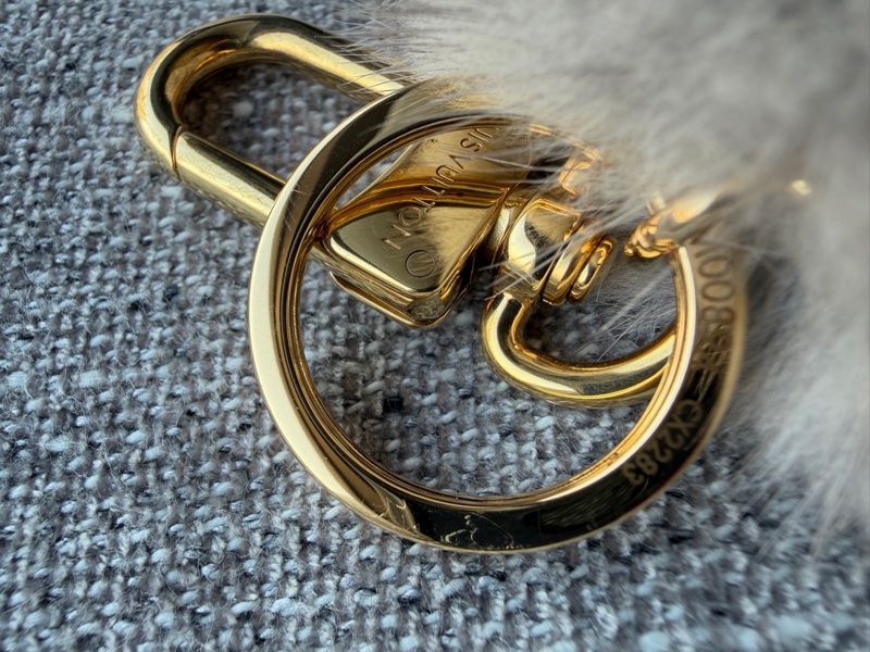 LOUIS VUITTON Vivienne Fur 手袋吊飾及鑰匙圈 灰色-14