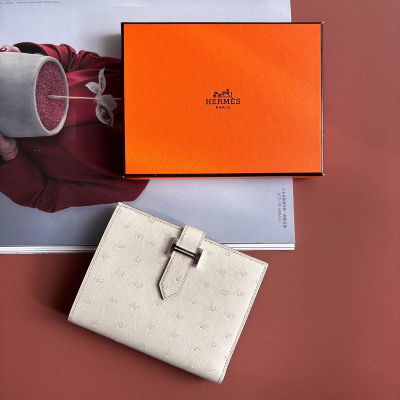 購入閒置 ::HERMES:: K刻 Bearn Compact米白色鴕鳥皮銀釦短夾-0