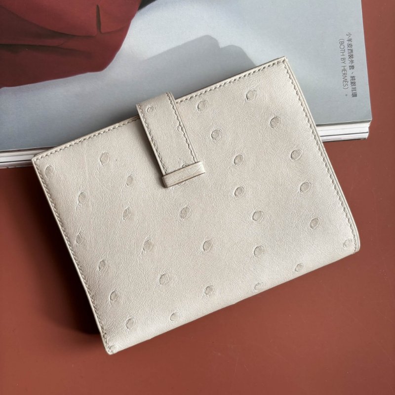 購入閒置 ::HERMES:: K刻 Bearn Compact米白色鴕鳥皮銀釦短夾-2