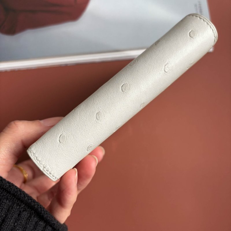 購入閒置 ::HERMES:: K刻 Bearn Compact米白色鴕鳥皮銀釦短夾-3