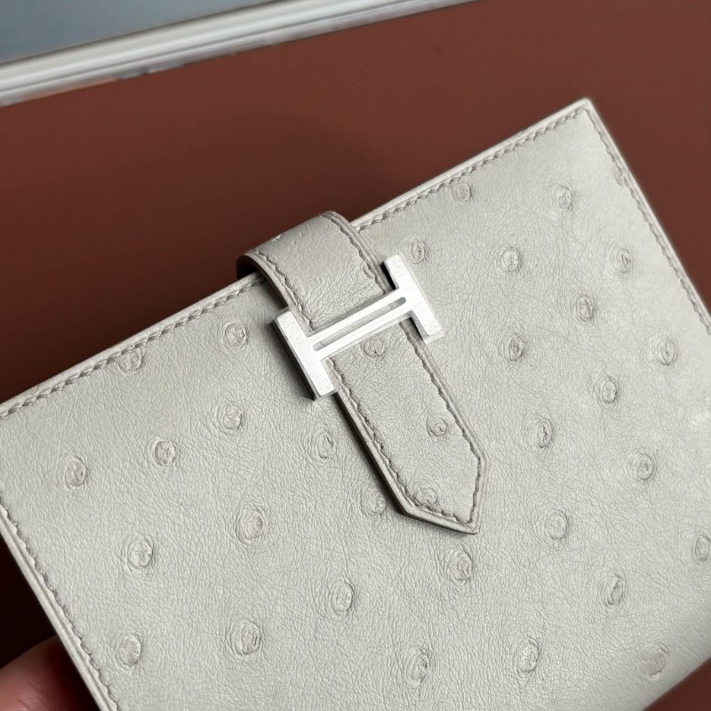 購入閒置 ::HERMES:: K刻 Bearn Compact米白色鴕鳥皮銀釦短夾-7