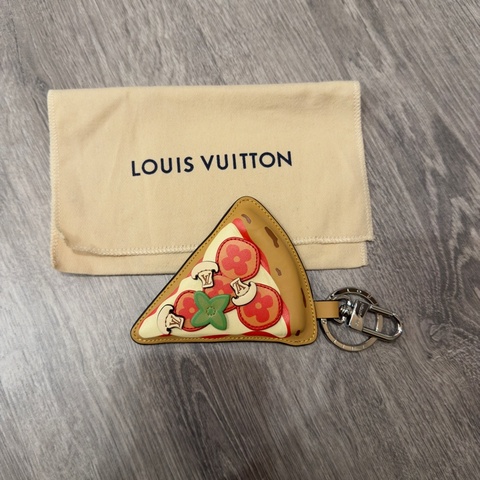 LOUIS VUITTON Monogram Pizza Bag Charm / Key Holder（Monogram 披薩包飾/鑰匙圈）
