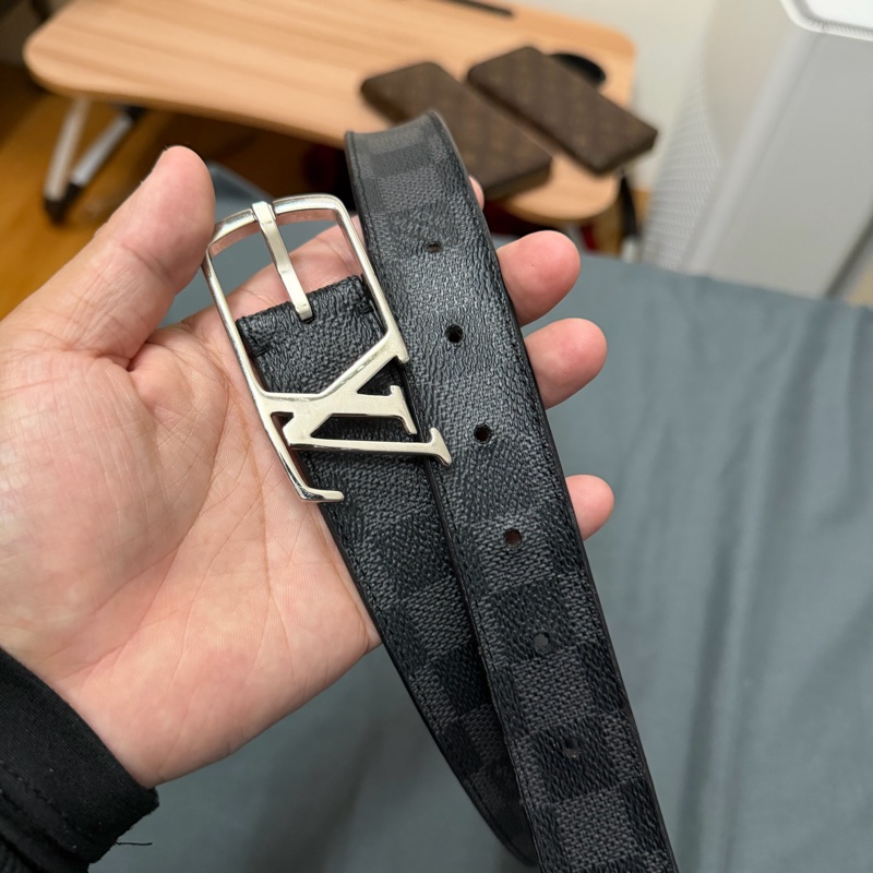 Lv M6057銀扣棋盤格皮帶（90cm）-0