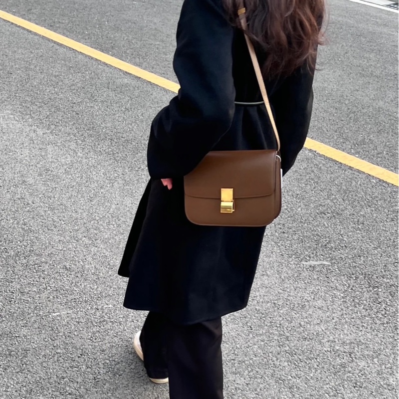 🈶購證❤️celine #焦糖色 #teen #box #豆腐包 中號-1