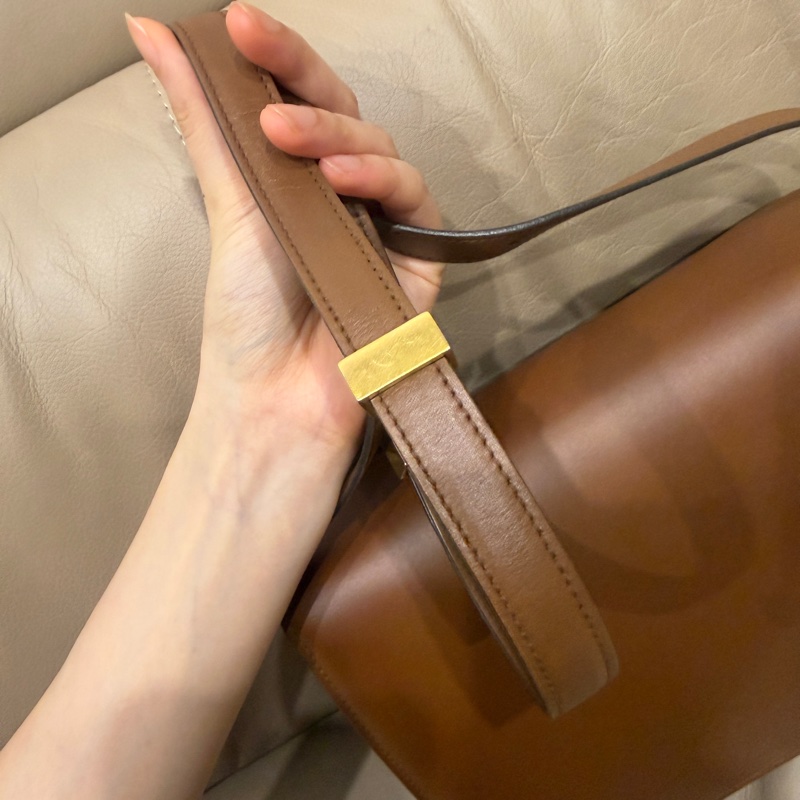 🈶購證❤️celine #焦糖色 #teen #box #豆腐包 中號-15